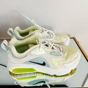 Women’s Nike Airmax